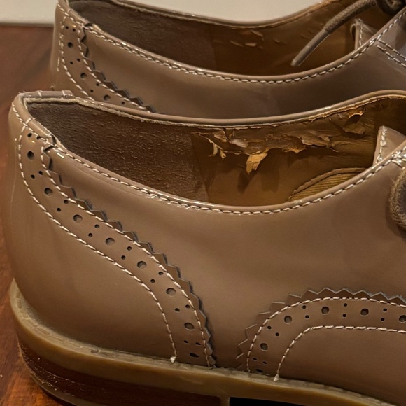 Franco Sarto Women's Size 8.5 Taupe Lace Up Oxford Wingtip Shoes Patent - Picture 5 of 5